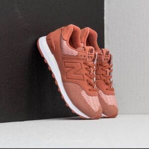 New Balance 574 Sneaker in terracotta Anthropologie style Sz9.5 NWOT